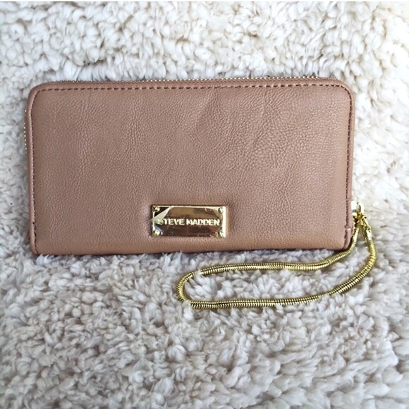 Steve Madden color block chain wristlet wallet - Picture 2 of 3